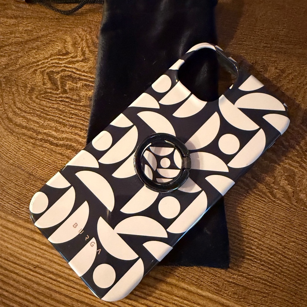Vera Black and White Geometric Phone Case